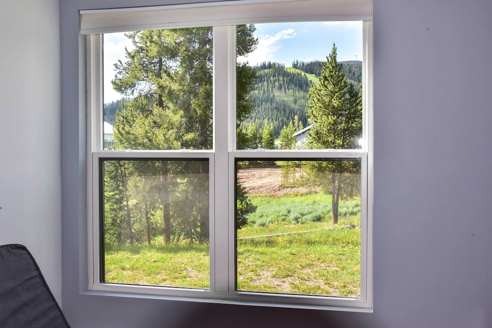 Prismatic Mountain Studio < 1 Mi to Big Sky Resort - Property Image 11