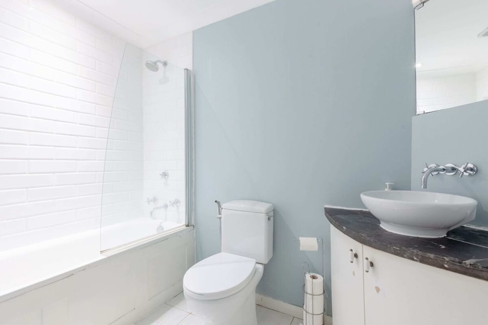Gorgeous 2BD Garden Getaway, Victoria Park