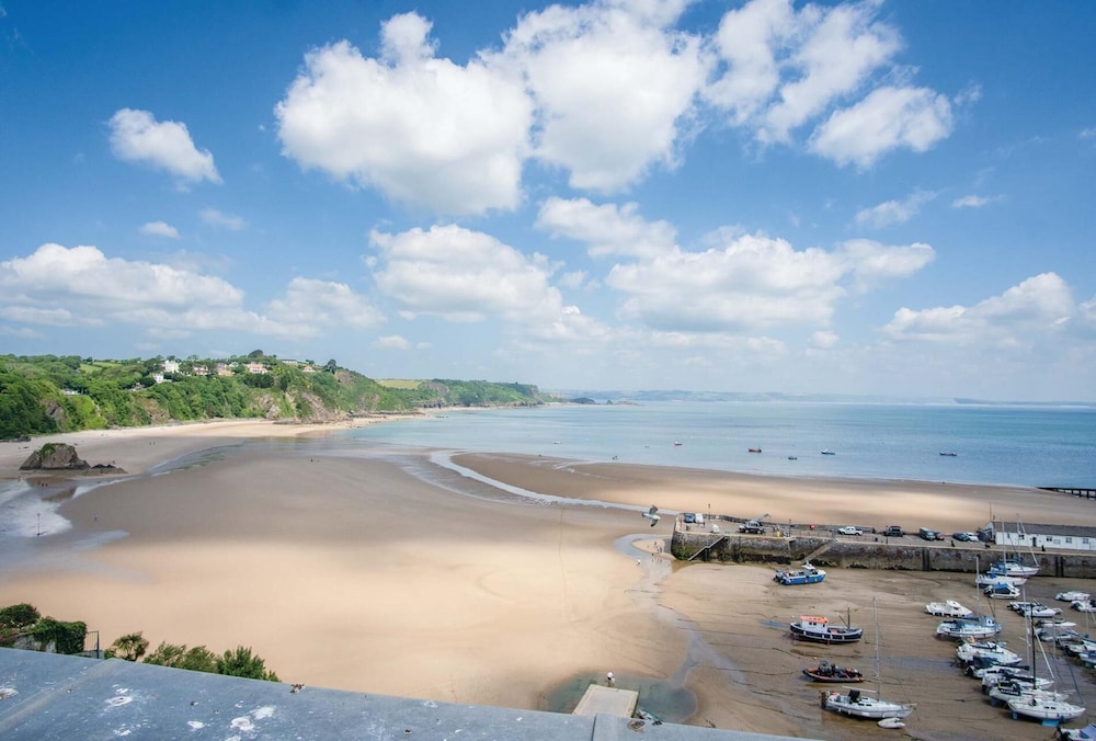 Rooftops - 1 Bedroom Apartment - Tenby