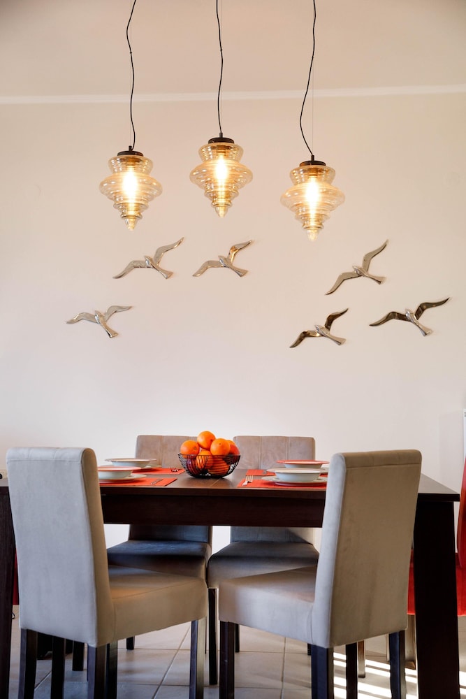 Cafe Noir - Sea View Exclusive Maisonette