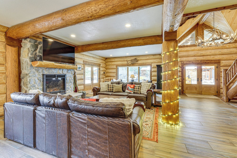 Cabin 3/4 Mi to Red River Ski & Summer Area