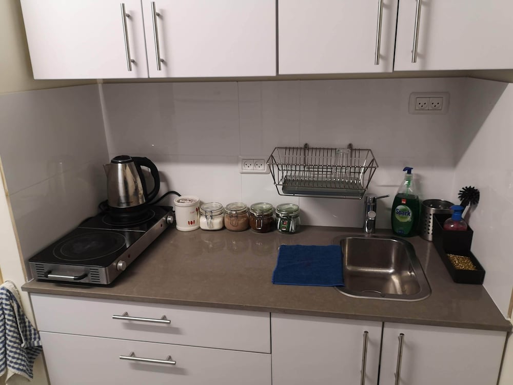 Allenby 2 Bed & Breakfast