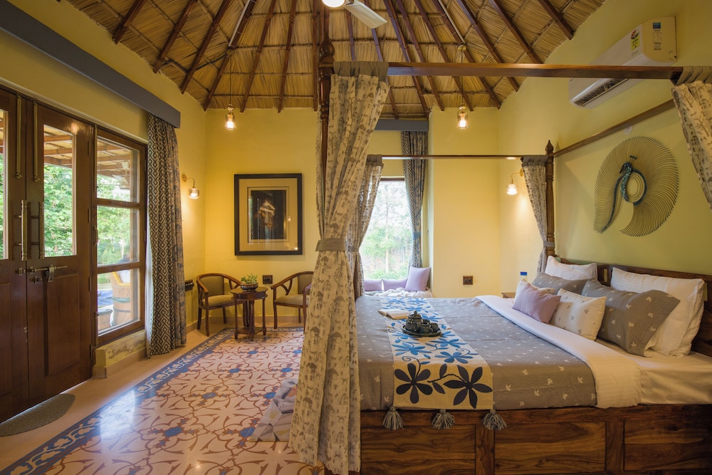 ELIVAAS 5-BHK with Luxe Mudhouses, Tents, Pond & Pvt Pool | Kaimalgarh Farmstay