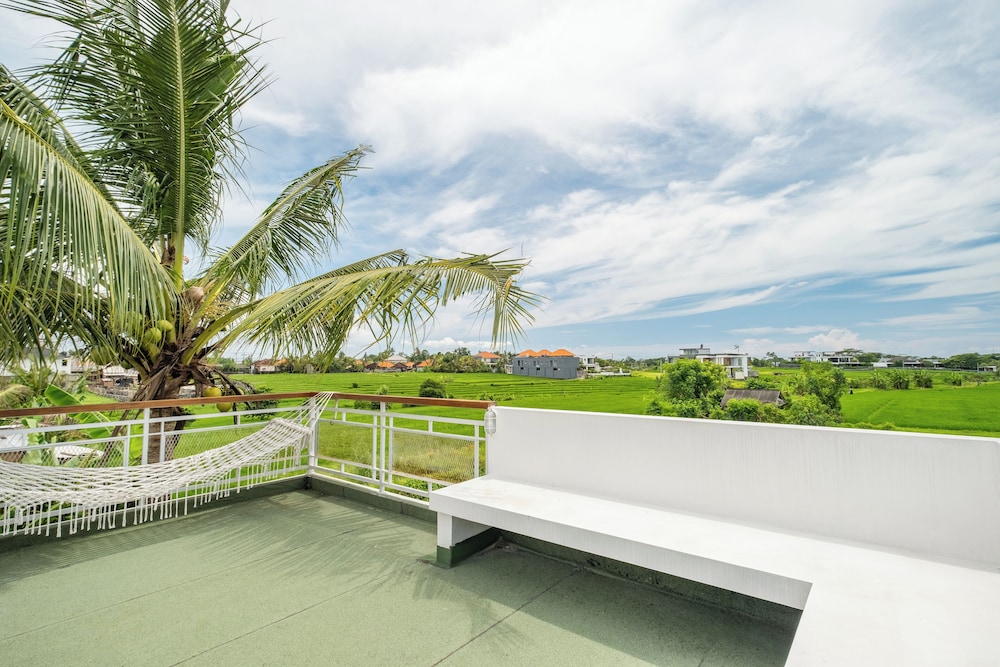 Serene Tropical 2BR Villa in Nyanyi with Private Pool