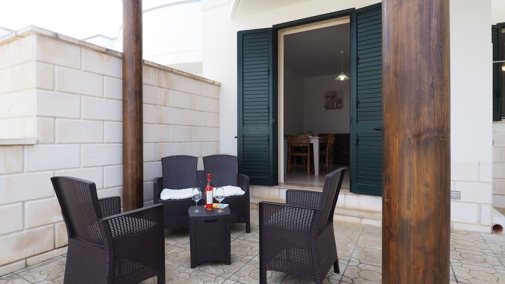 Garden Villa 2 Bedrooms by the sea 7 Sleeps