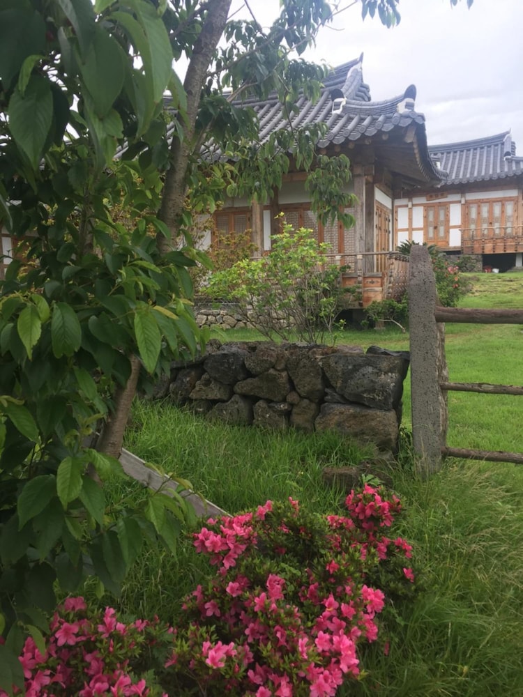 Canopus Resort Pension