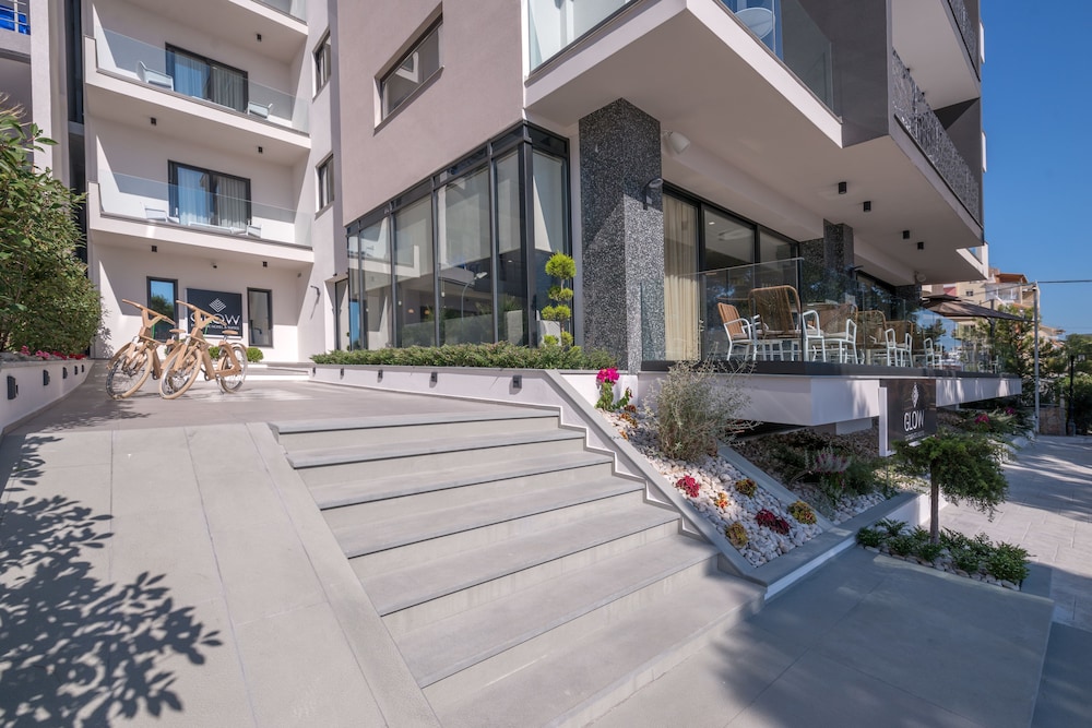 Phaedrus Living: Cityview Luxury Flat Walnut Grove 304 view 2