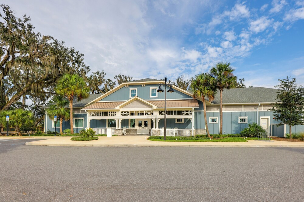 Golf Cart & Home Office: The Villages Retreat!