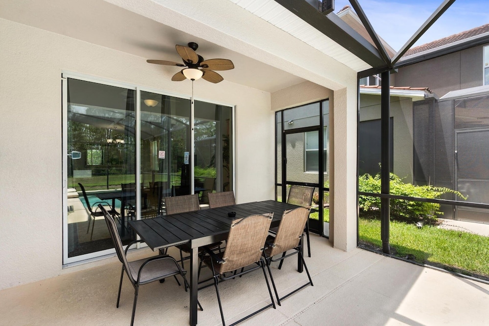 Paradise Palms Resort 5 Bedroom Home with Spa 5 Home