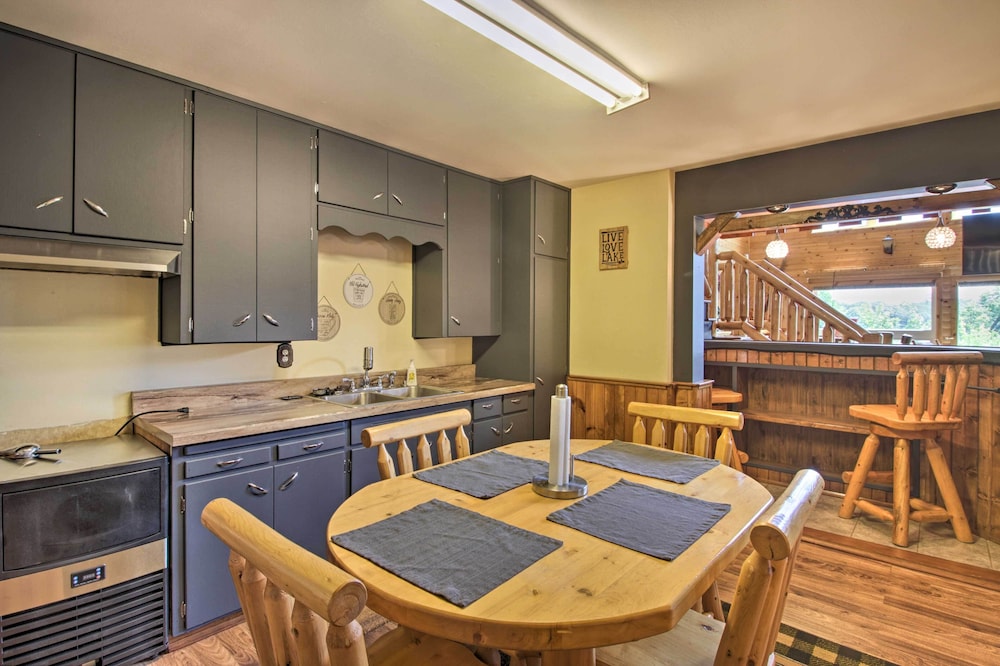 Spacious Frazee Home w/ Direct Lake Access! view 2