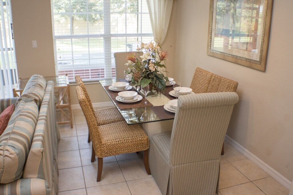 John's Coral Cay 4 Bedroom Townhouse by RedAwning view 5