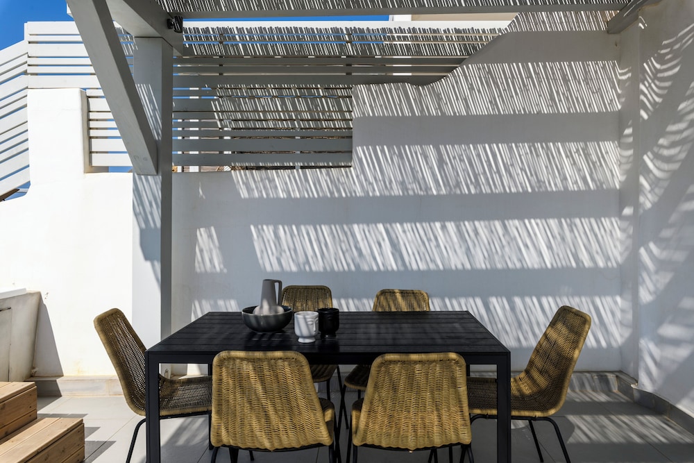 Mykonist Merchia Beach Villas & Suites