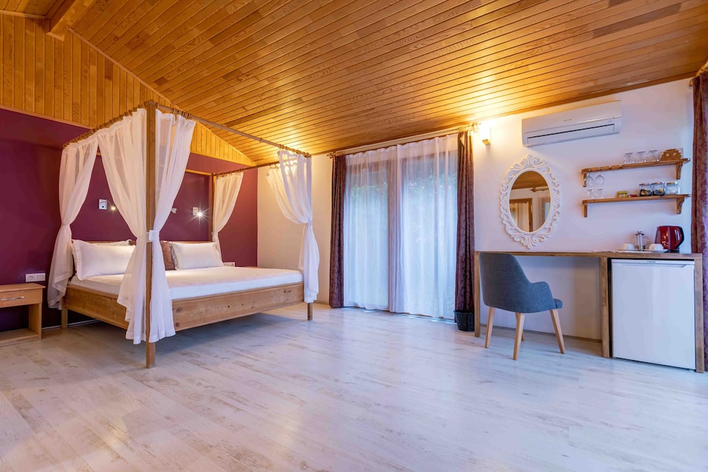Etenna Beach Bungalows - Image 92