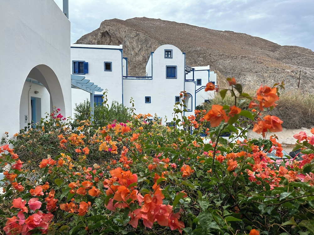 ADELPHI APARTMENTS