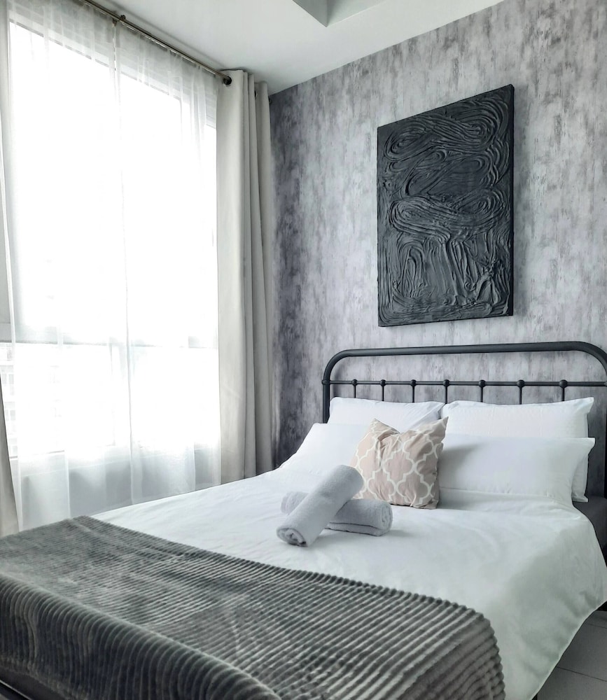 Relax in Style With Fast Wifi & Netflix