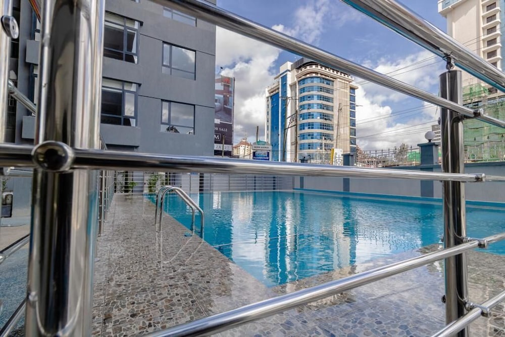 Staroot Residences
