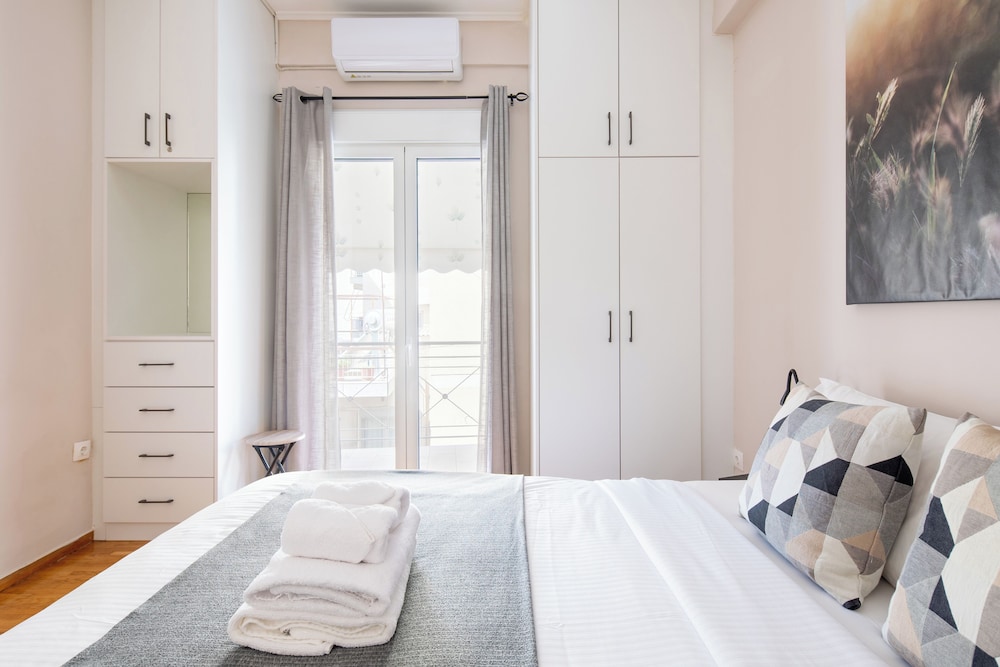 Selany's Chic Apt in the Heart of Athens