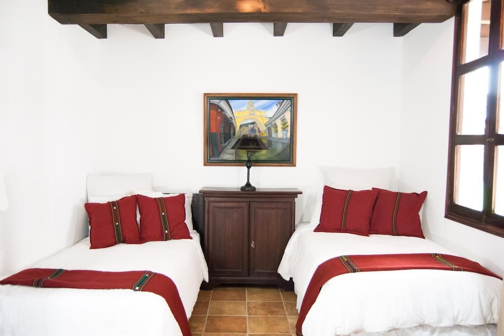 Villa Santa Ana Guatemala