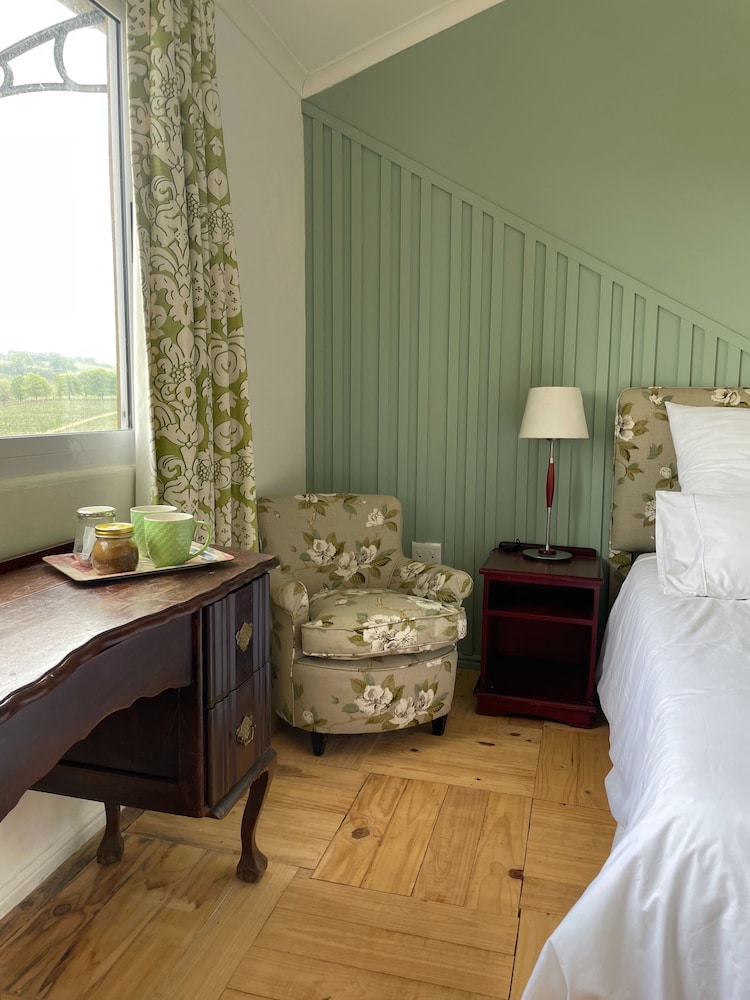Charming Cottage in Elgin, Grabouw