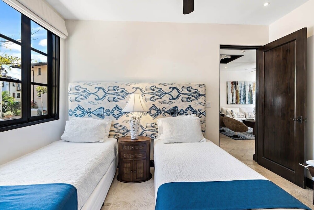 Stylish Beach-Themed Condo with Two Bedrooms and Lovely Ocean Views