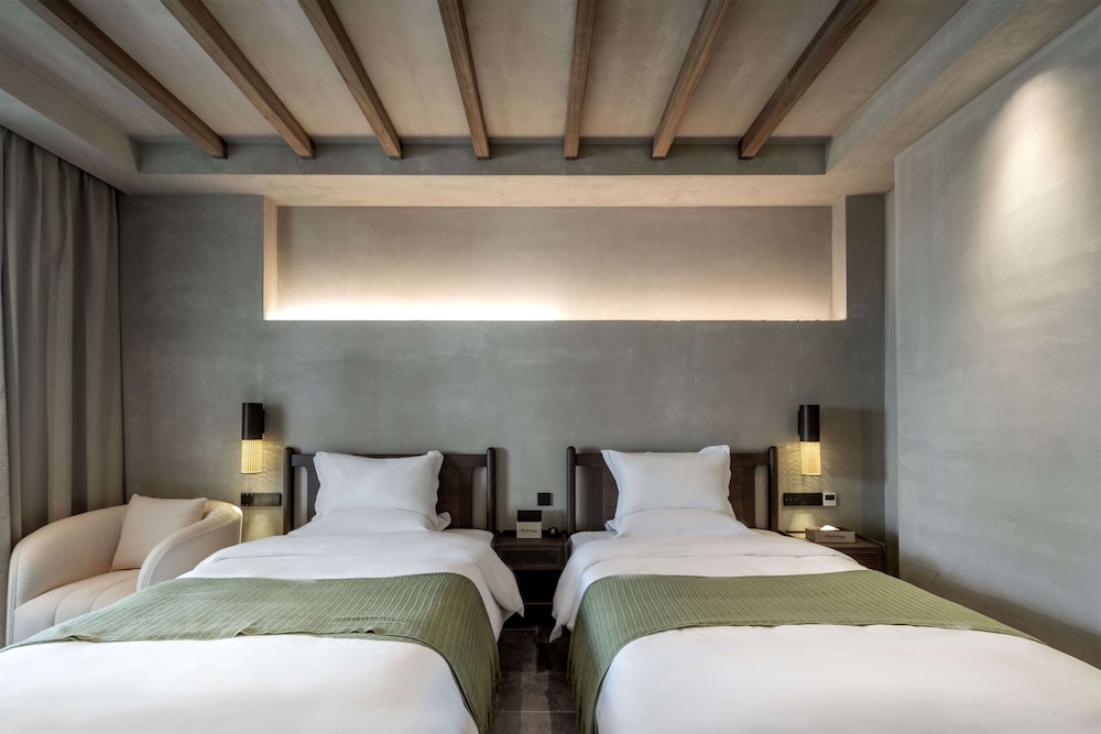 Dali Qingmai Seaview Resort