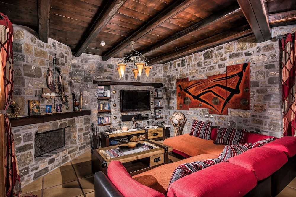 Villa Belladonna - A Luxury Retreat