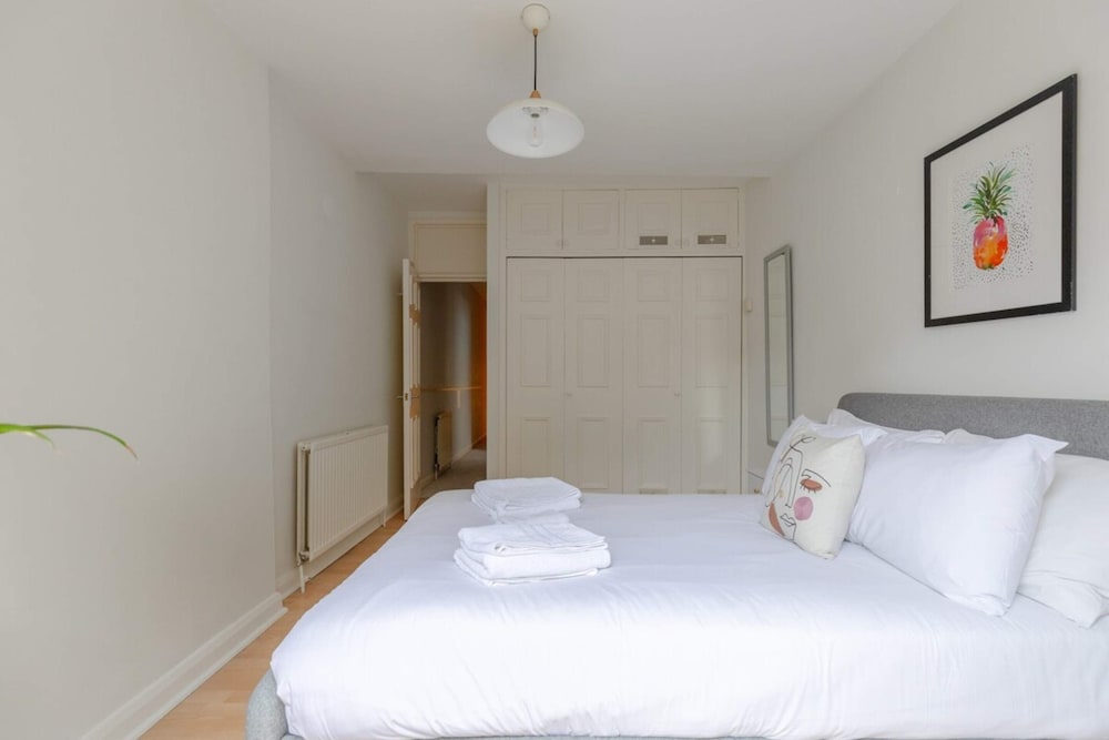 Serene & Stylish 1BD Flat - Tooting Bec!