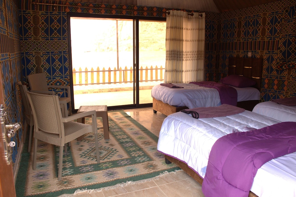 Desert Oasis Lodge in Wadi Rum view 4