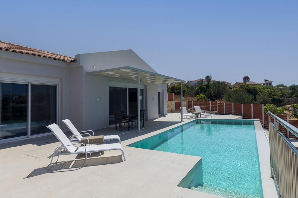 Casa di Pietra With 2 Bedrooms and 3 Bathrooms