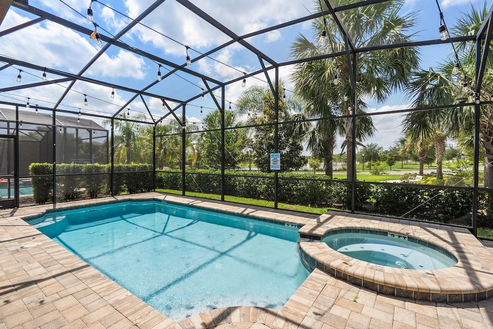 Solara Resort 9 Bedroom Private Pool + Spa Home 9 Home