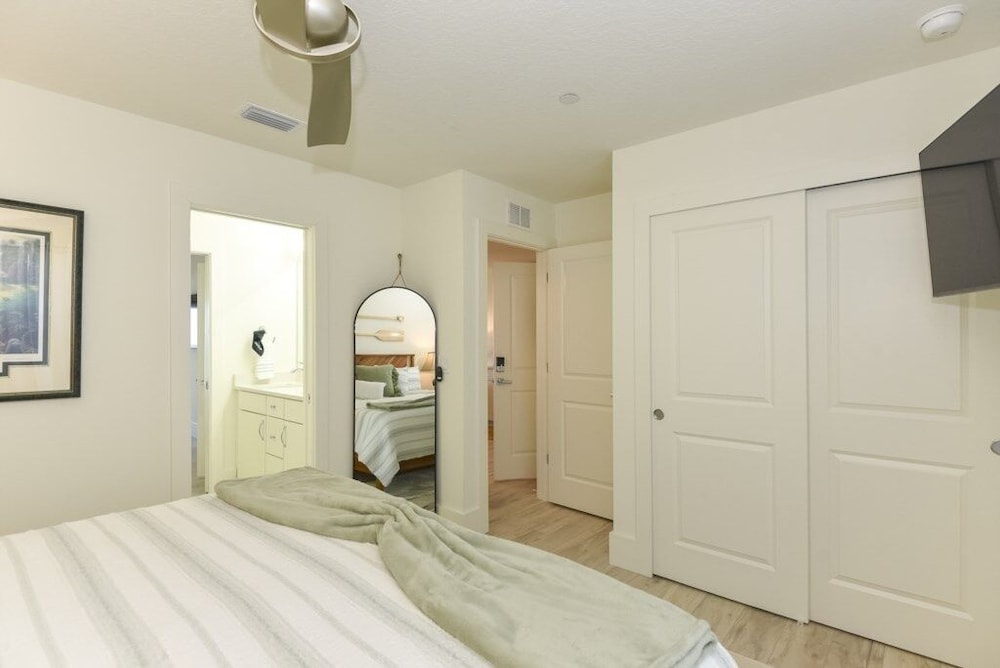 The White House On Flagler Beach - Unit 22 2 Bedroom Home