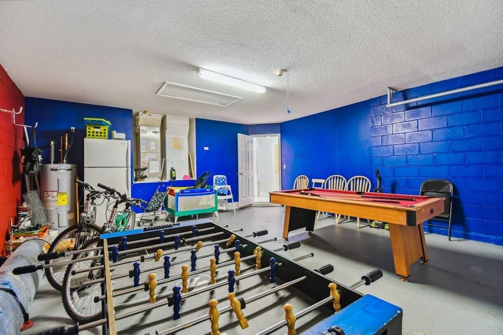 4BR Lake Berkley Home w/ Private Pool