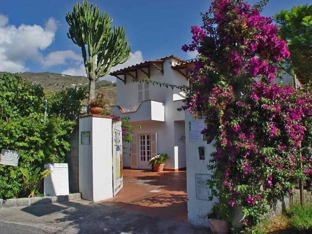 Hotel Villa Bernardina - Image 1