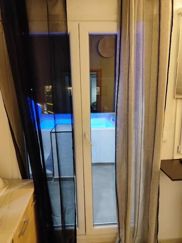 Anchor Suites