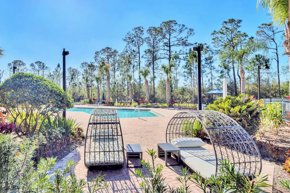 Upstay - Disney Themed Apartment w Luxury Patio