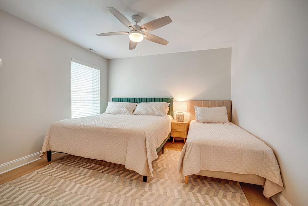 Walk to Beach: Spacious Condo in North Wildwood!