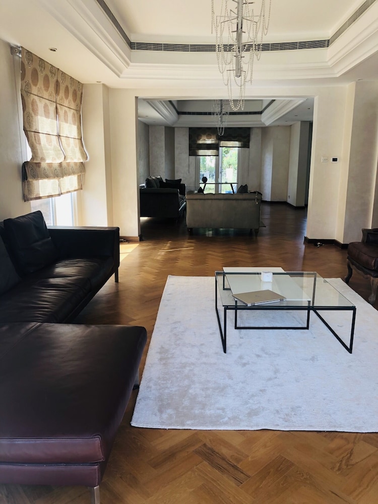 Impeccable 5 Beds Villa in Dubai