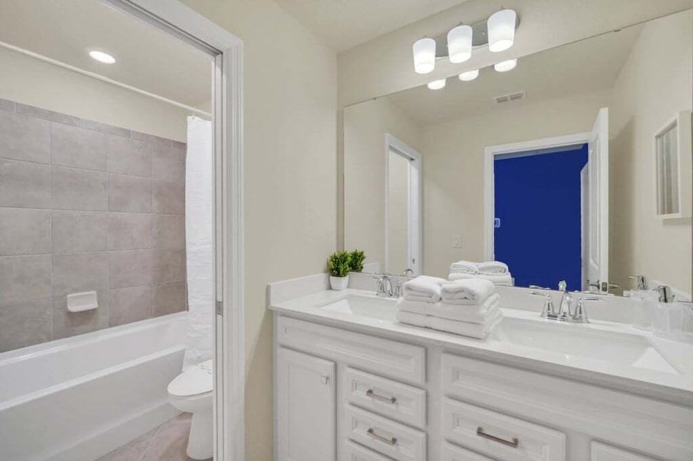 Everyone's Family Fun Home, Slides In Kids Rooms 10 Bedroom Villa