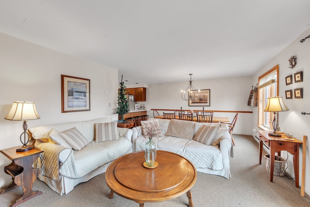 Moxham 58h - Adirondack Retreat Mountain Views 3 Bedroom Townhouse by The Summit at Gore Mountain