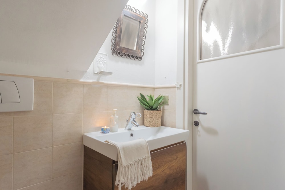 Pretty Studio in Old Town by Rent all Como