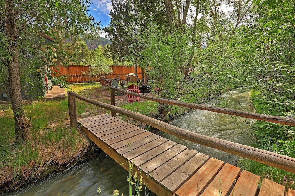 Cabin in Beautiful Setting Between Ouray & Ridgway view 3