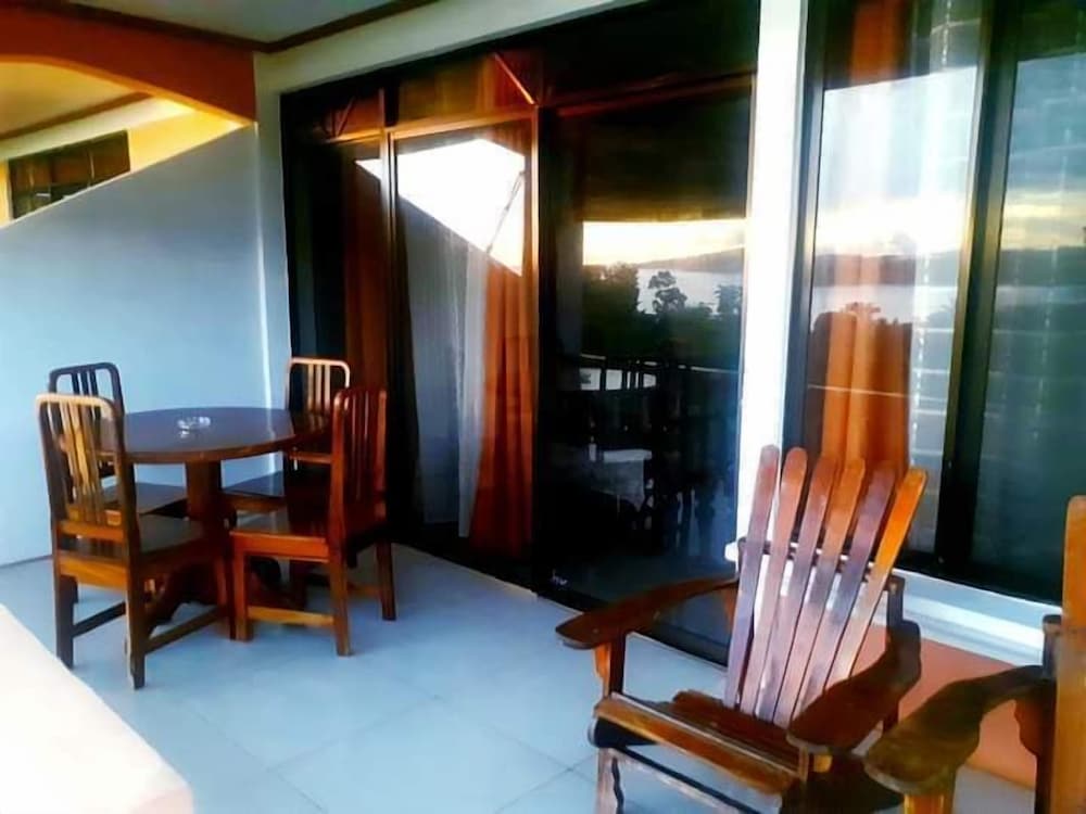 Ocean and forest view Manolo Cabins
