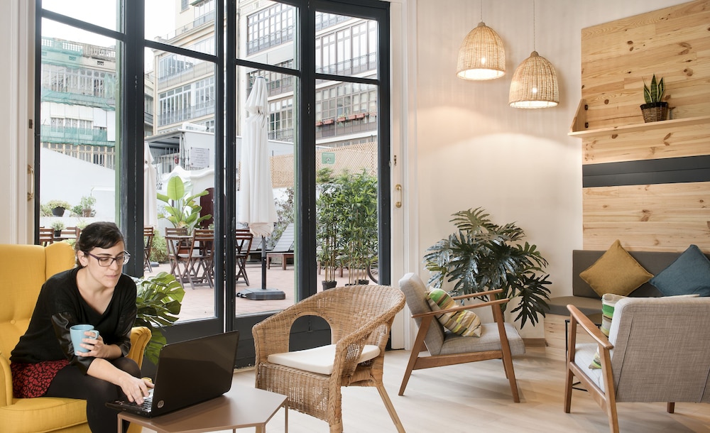 The Central House Barcelona Gracia - Hostel