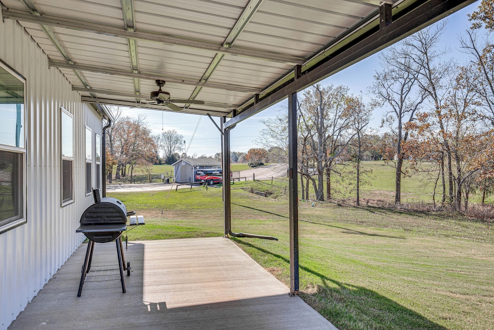Lake Fork Cabin w/ Boat Launch & Fishing Pier
