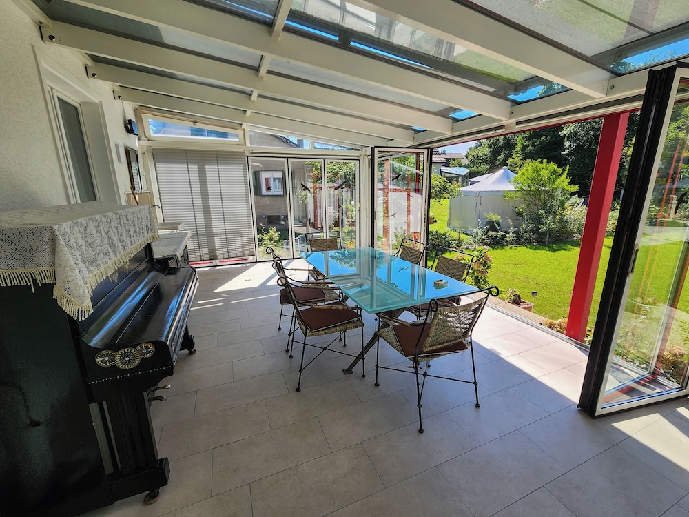 VK - VBD - Zurich Airport - Homestay - Villa Bassersdorf