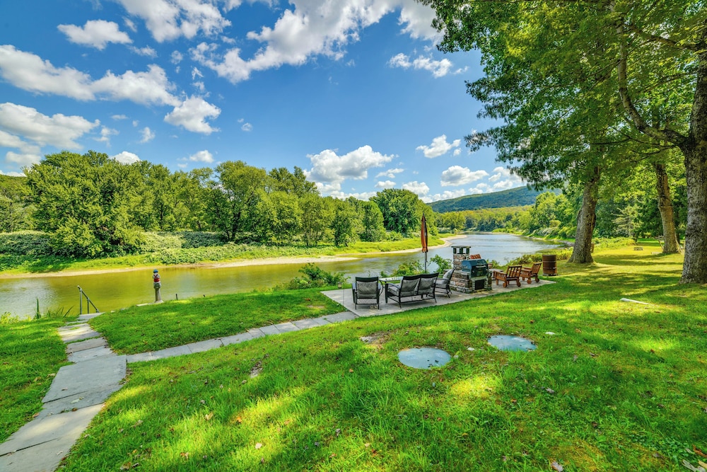 Susquehanna River Cabin: Hike, Hunt & Fish!