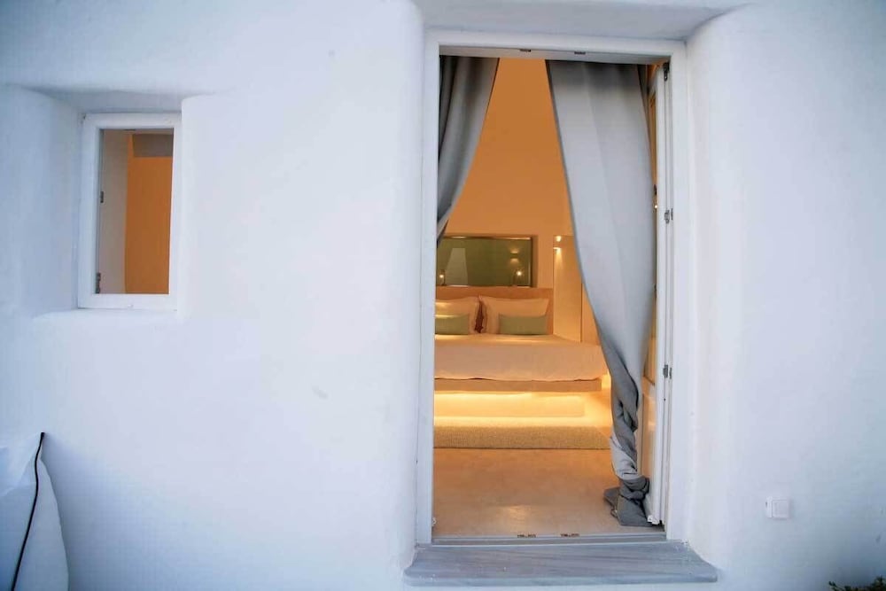 Mykonos Moussa Suites
