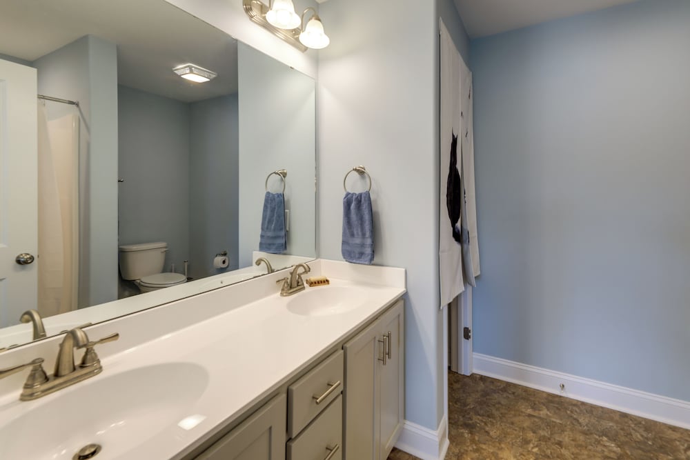 Holly Ridge Vacation Rental ~ 5 Mi to Beach