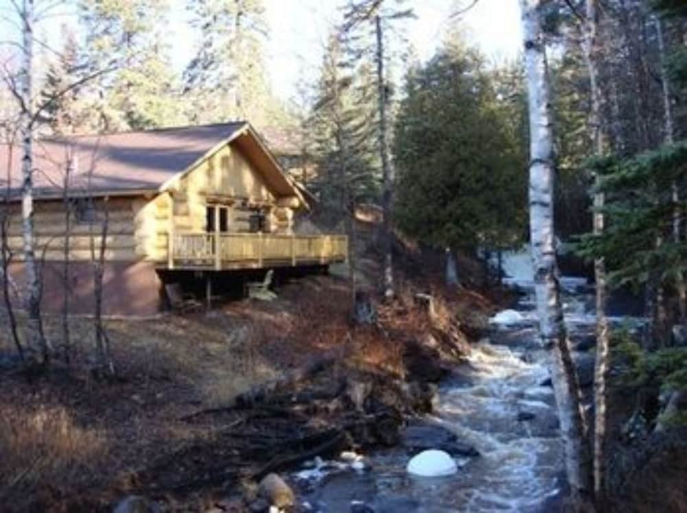 Cascade Lodge