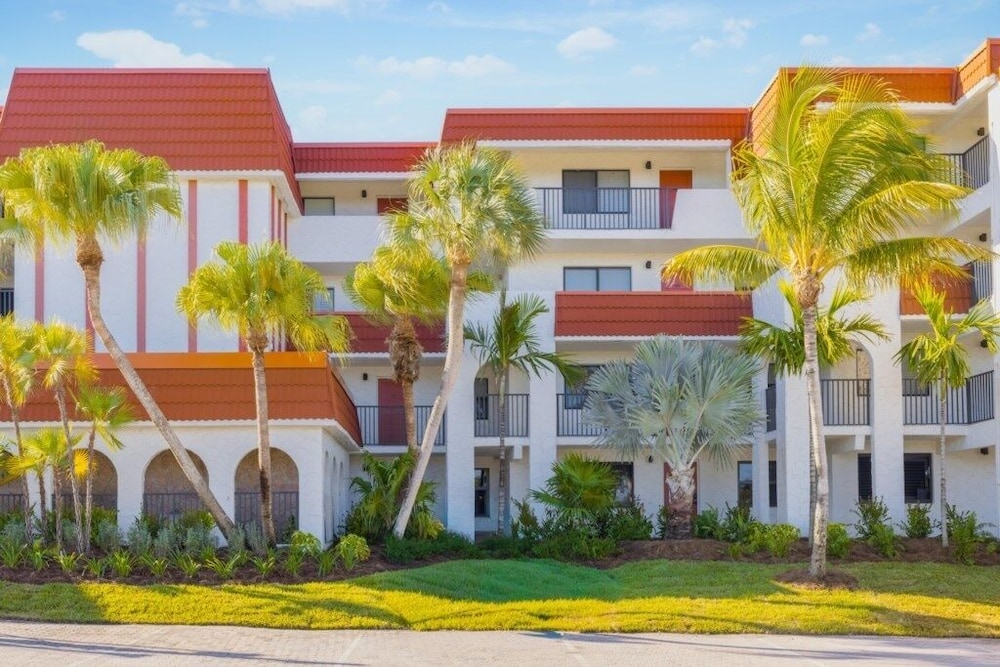 Pointe Santo B31 2 Bedroom Condo